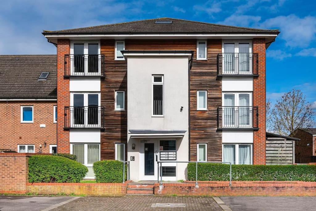 Reading 2-Bed Apartment & Parking Exterior foto